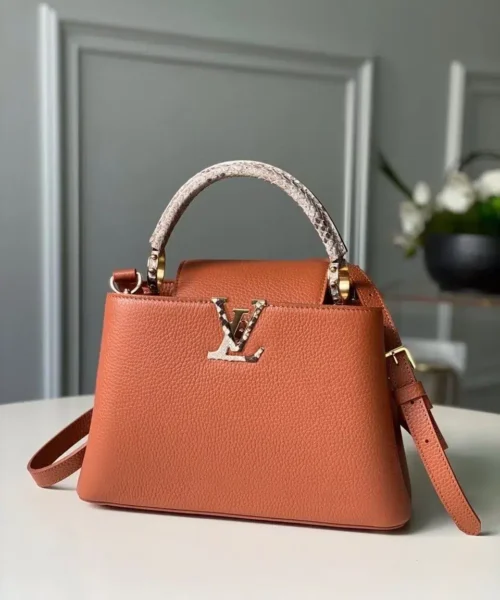 louis-vuitton-capucines-bb-n97980