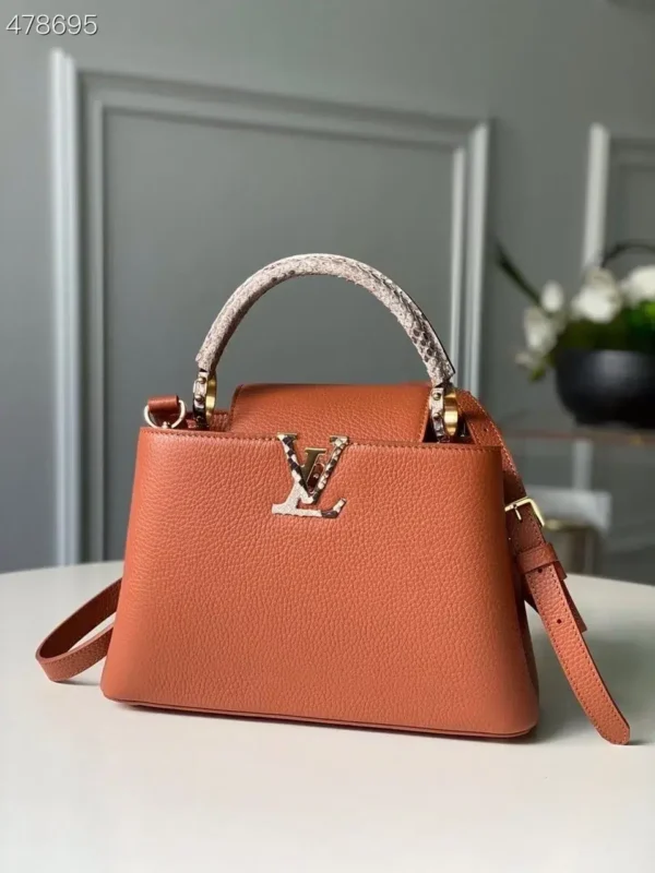 louis-vuitton-capucines-bb-n97980
