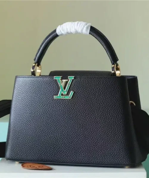 louis-vuitton-capucines-mm-m42259