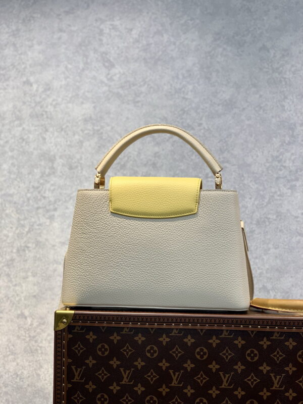 1:1 Replica Louis Vuitton LV Capucines MM Taurillon Creme Beige/ Plume Yellow Berlingot Luxury Bag For Women M59883 - 12.4in/31.5cm