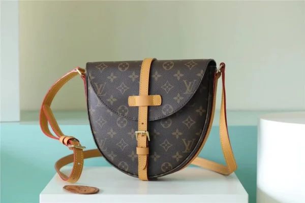 louis-vuitton-chantilly-mm-m51233