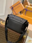 1:1 Replica Louis Vuitton LV Christopher Messenger Taurillon Black Quality Bag For Men M58476 - 11.4in/29cm