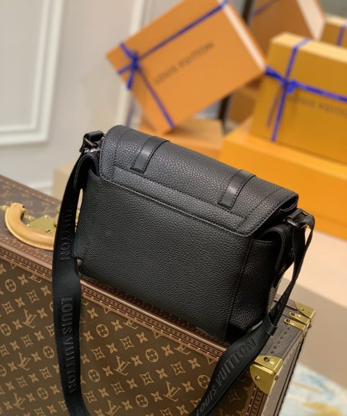 1:1 Replica Louis Vuitton LV Christopher Messenger Taurillon Black Quality Bag For Men M58476 - 11.4in/29cm