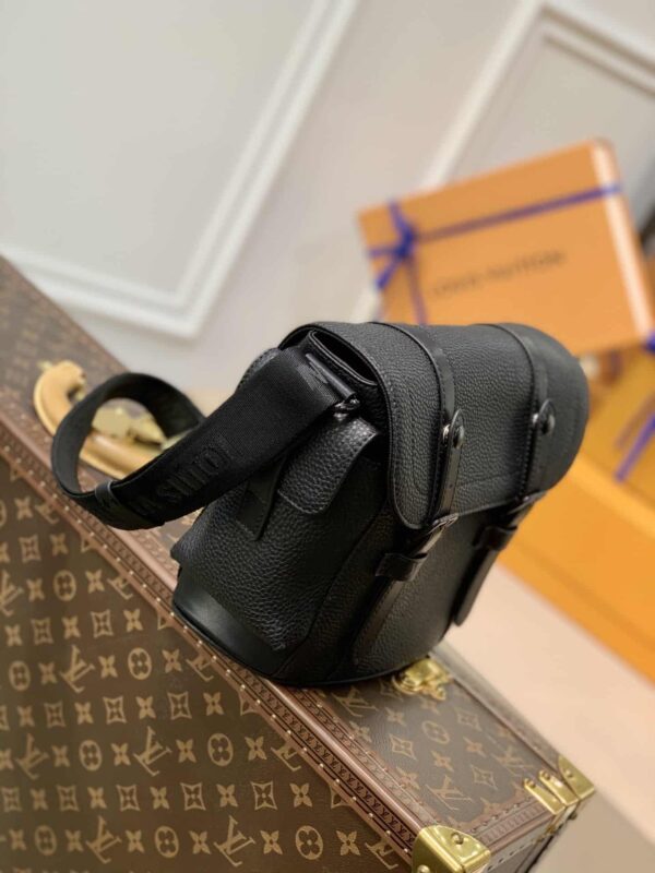 1:1 Replica Louis Vuitton LV Christopher Messenger Taurillon Black Quality Bag For Men M58476 - 11.4in/29cm