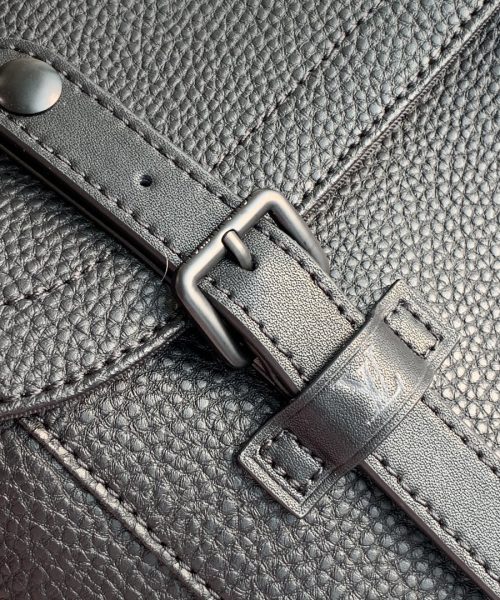 1:1 Replica Louis Vuitton LV Christopher Messenger Taurillon Black Quality Bag For Men M58476 - 11.4in/29cm