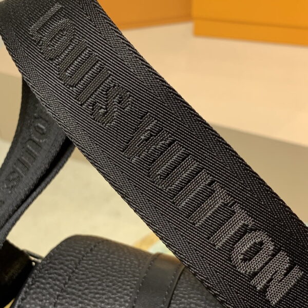 1:1 Replica Louis Vuitton LV Christopher Messenger Taurillon Black Quality Bag For Men M58476 - 11.4in/29cm