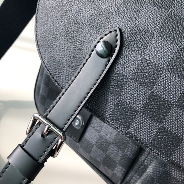 1:1 Replica Louis Vuitton LV Christopher Messenger Bag Damier Graphite Canvas Essential Bag For Men N41500 - 13in/33cm