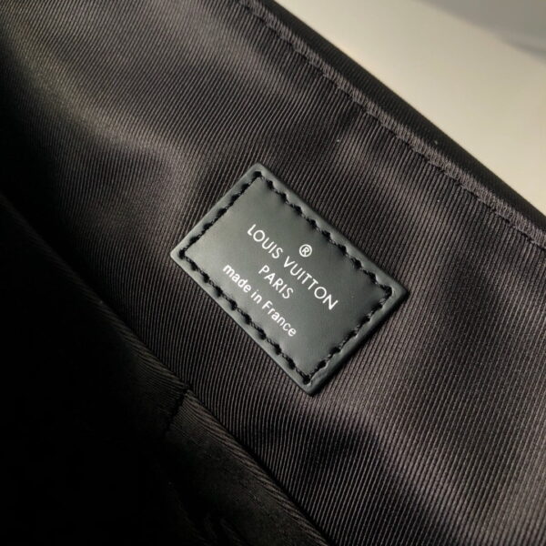 1:1 Replica Louis Vuitton LV Christopher Messenger Bag Damier Graphite Canvas Essential Bag For Men N41500 - 13in/33cm