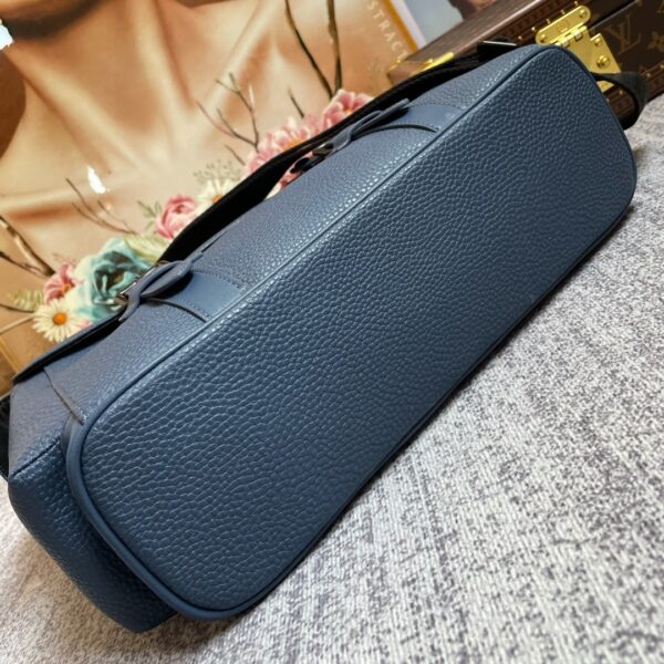 1:1 Replica Louis Vuitton LV Christopher Messenger Taurillon Blue Essential Bag For Men M58475 - 11.4in/29cm