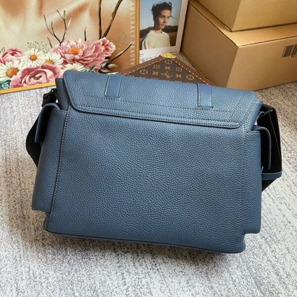 1:1 Replica Louis Vuitton LV Christopher Messenger Taurillon Blue Essential Bag For Men M58475 - 11.4in/29cm