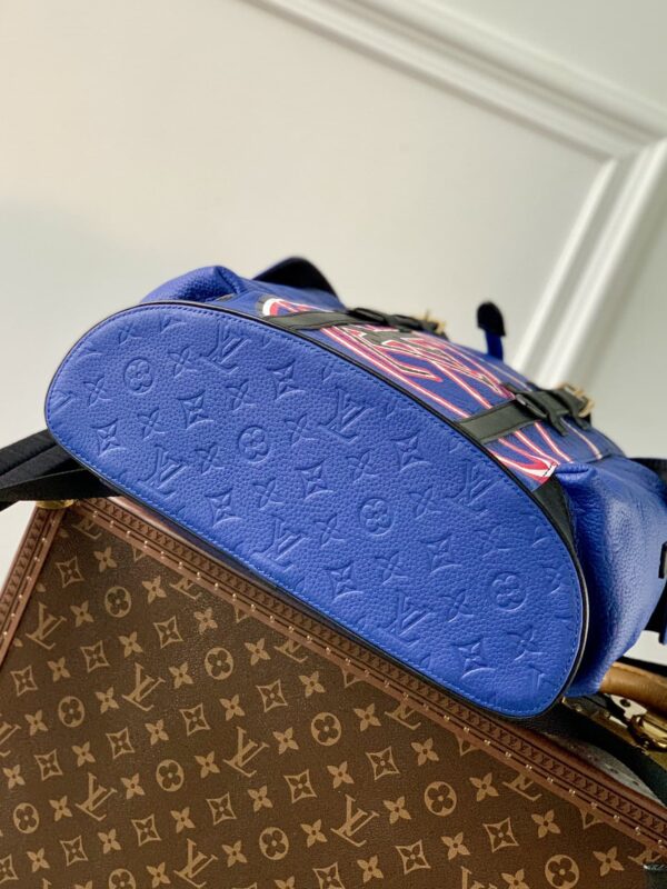 1:1 Replica Louis Vuitton LV CHRISTOPHER MM Essential Bag For Men M21104 - 17.3in/43.94cm