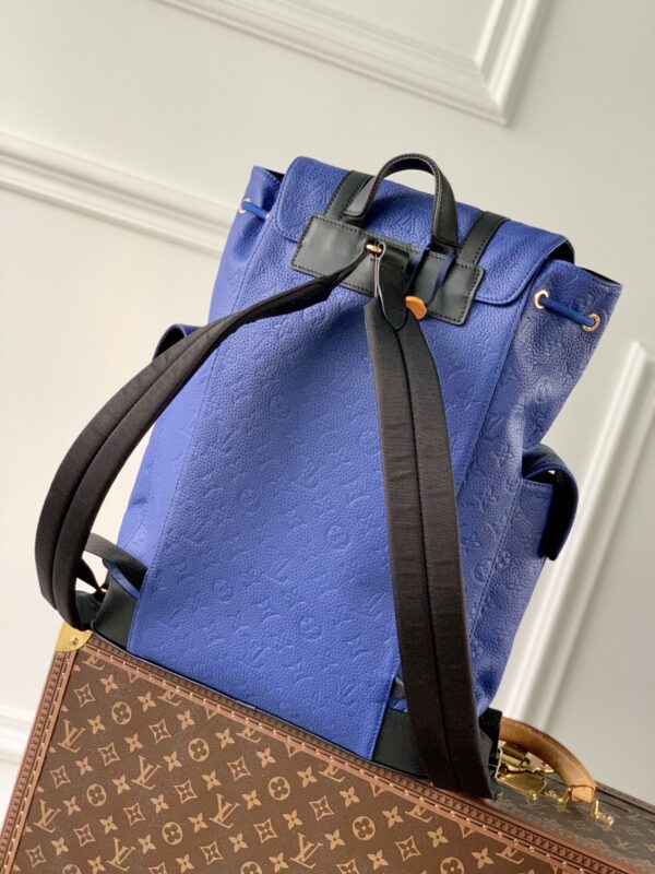 1:1 Replica Louis Vuitton LV CHRISTOPHER MM Essential Bag For Men M21104 - 17.3in/43.94cm