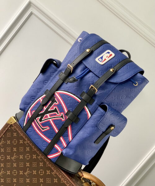 louis-vuitton-christopher-mm-m21104