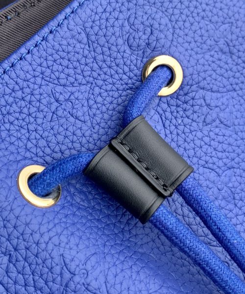 1:1 Replica Louis Vuitton LV CHRISTOPHER MM Essential Bag For Men M21104 - 17.3in/43.94cm