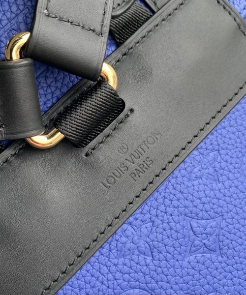 1:1 Replica Louis Vuitton LV CHRISTOPHER MM Essential Bag For Men M21104 - 17.3in/43.94cm