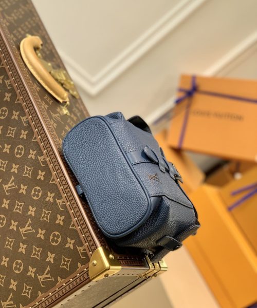 1:1 Replica Louis Vuitton LV Christopher XS Taurillon Blue Essential Bag For Men M58495 - 7.7in/19.5cm