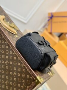 1:1 Replica Louis Vuitton LV Christopher XS Taurillon Black Essential Bag For Men M58495 - 7.7in/19.5cm
