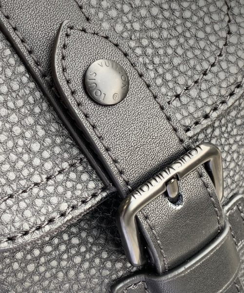 1:1 Replica Louis Vuitton LV Christopher XS Taurillon Black Essential Bag For Men M58495 - 7.7in/19.5cm