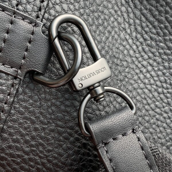 1:1 Replica Louis Vuitton LV Christopher XS Taurillon Black Essential Bag For Men M58495 - 7.7in/19.5cm