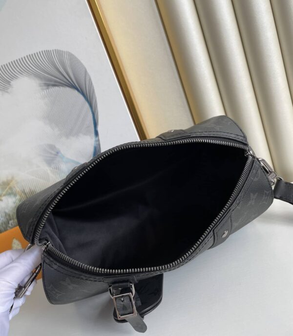 1:1 Replica Louis Vuitton LV City Keepall Monogram Eclipse Reverse Innovative Bag For Men M45936 - 10.6in/27cm