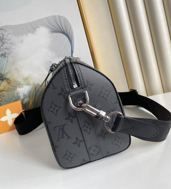 1:1 Replica Louis Vuitton LV City Keepall Monogram Eclipse Reverse Innovative Bag For Men M45936 - 10.6in/27cm