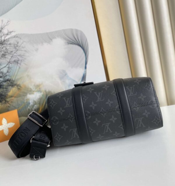 1:1 Replica Louis Vuitton LV City Keepall Monogram Eclipse Reverse Innovative Bag For Men M45936 - 10.6in/27cm