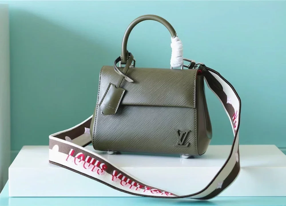 louis-vuitton-cluny-mini