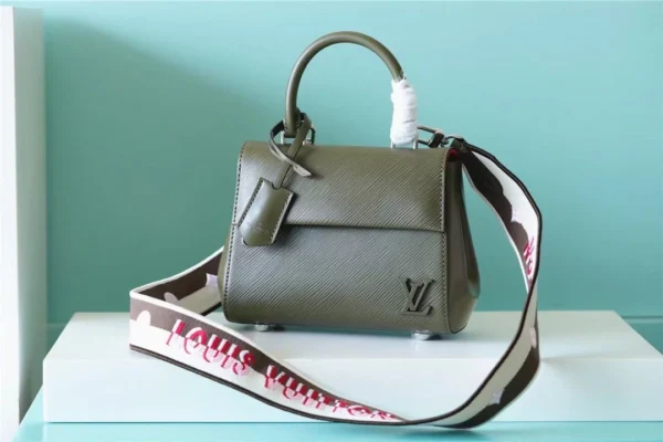 louis-vuitton-cluny-mini