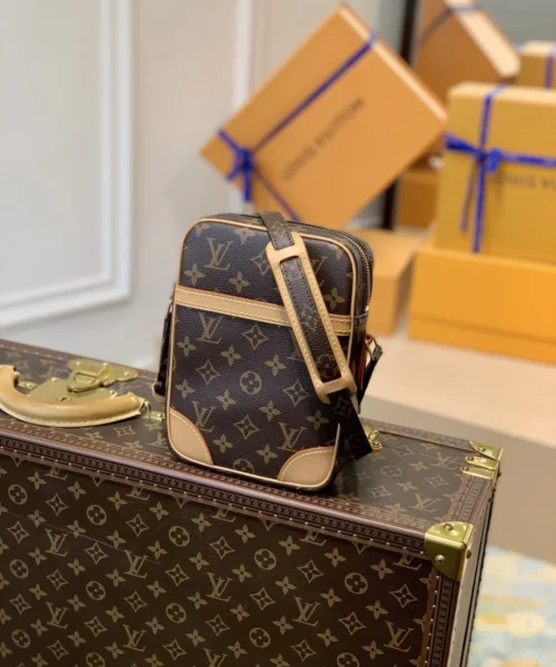 louis-vuitton-danube-m45266