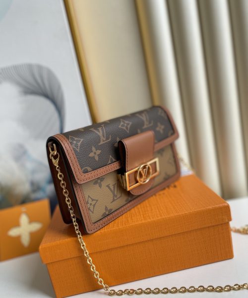 1:1 Replica Louis Vuitton LV Dauphine Chain Wallet Combines Monogram And Monogram Reverse Canvas By Nicolas Ghesquière Luxury Bag For Women M68746 - 19cm