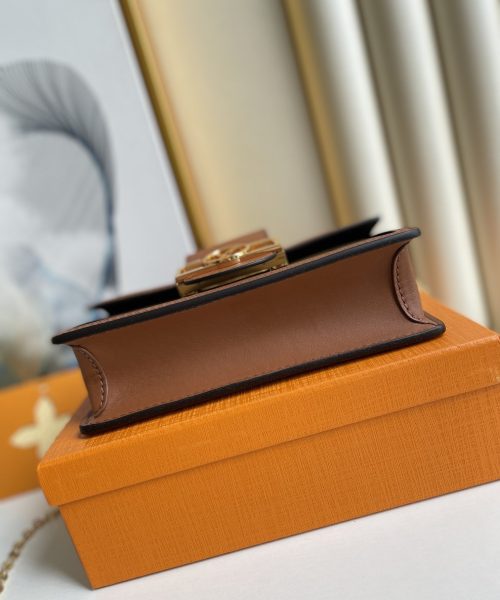 1:1 Replica Louis Vuitton LV Dauphine Chain Wallet Combines Monogram And Monogram Reverse Canvas By Nicolas Ghesquière Luxury Bag For Women M68746 - 19cm