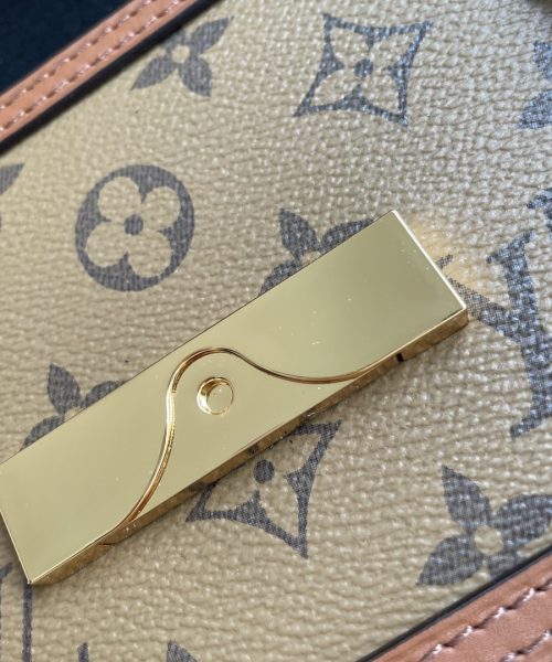 1:1 Replica Louis Vuitton LV Dauphine Chain Wallet Combines Monogram And Monogram Reverse Canvas By Nicolas Ghesquière Luxury Bag For Women M68746 - 19cm