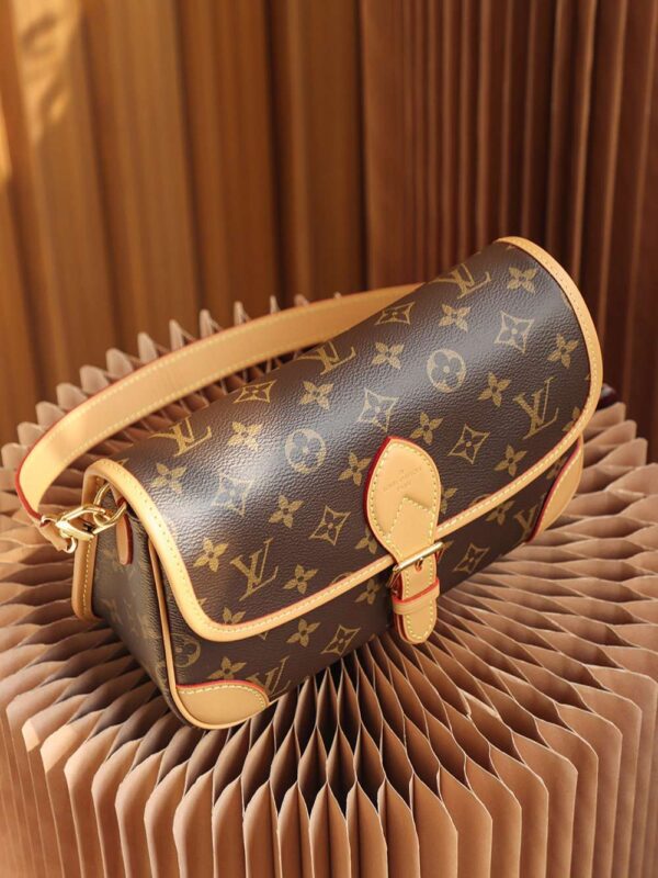 1:1 Replica Louis Vuitton LV Diane Satchel Brown Luxury Bag For Women M45985 - 24cm / 9.4in