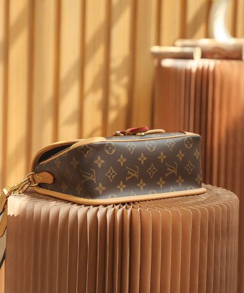 1:1 Replica Louis Vuitton LV Diane Satchel Brown Luxury Bag For Women M45985 - 24cm / 9.4in