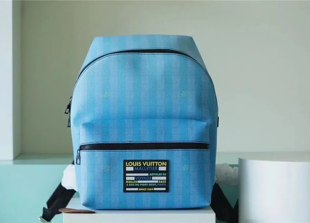 louis-vuitton-discovery-backpack-damier-stripes-canvas-gradient-blue-m59913
