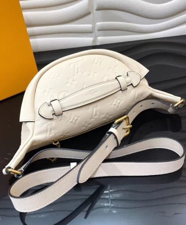 1:1 Replica Louis Vuitton LV Discovery Bumbag Monogram Eclipse Black/White Luxury For Women 44cm / 17.3in