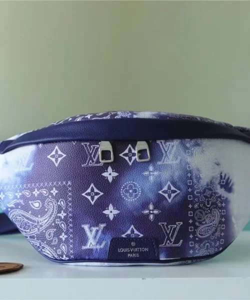 louis-vuitton-discovery-bumbag-pm-m20587