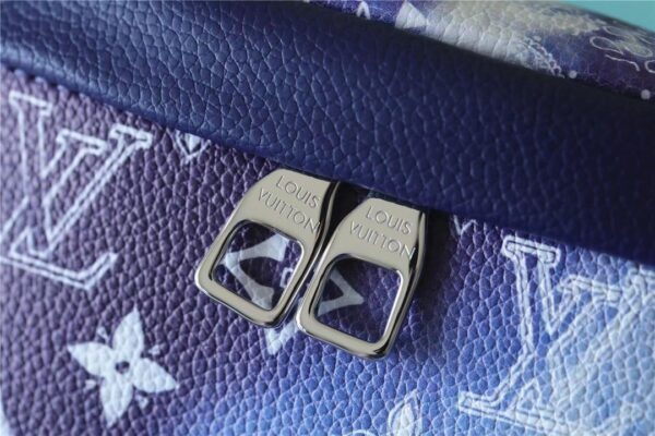 1:1 Replica Louis Vuitton LV Discovery Bumbag PM Monogram Blue Unique Bag For Men M20587 - 17.3in/44cm