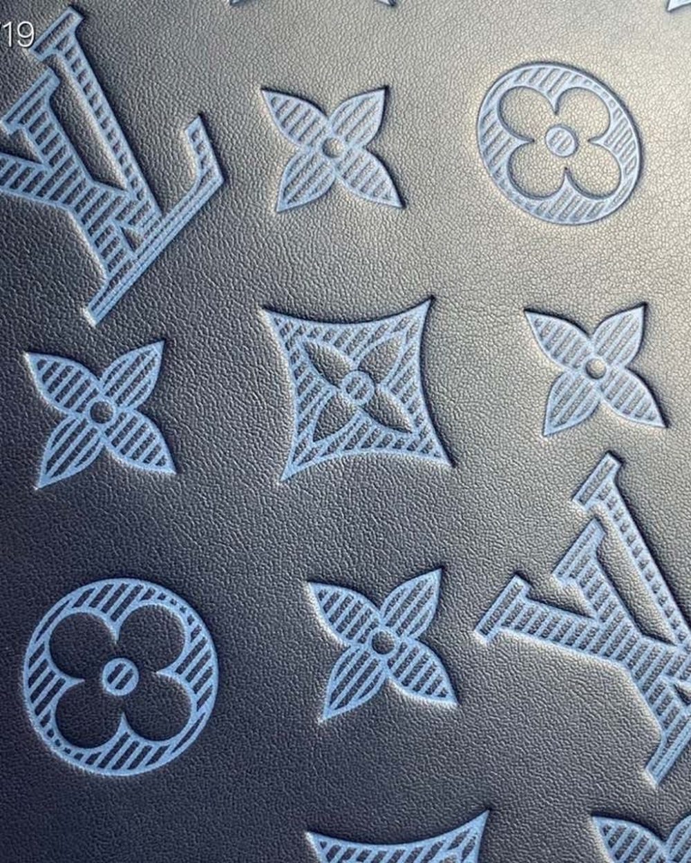 1:1 Replica Louis Vuitton LV Discovery Bumbag PM Monogram Shadow Navy Blue Unique Bag For Men M45729 - 17.3in/44cm