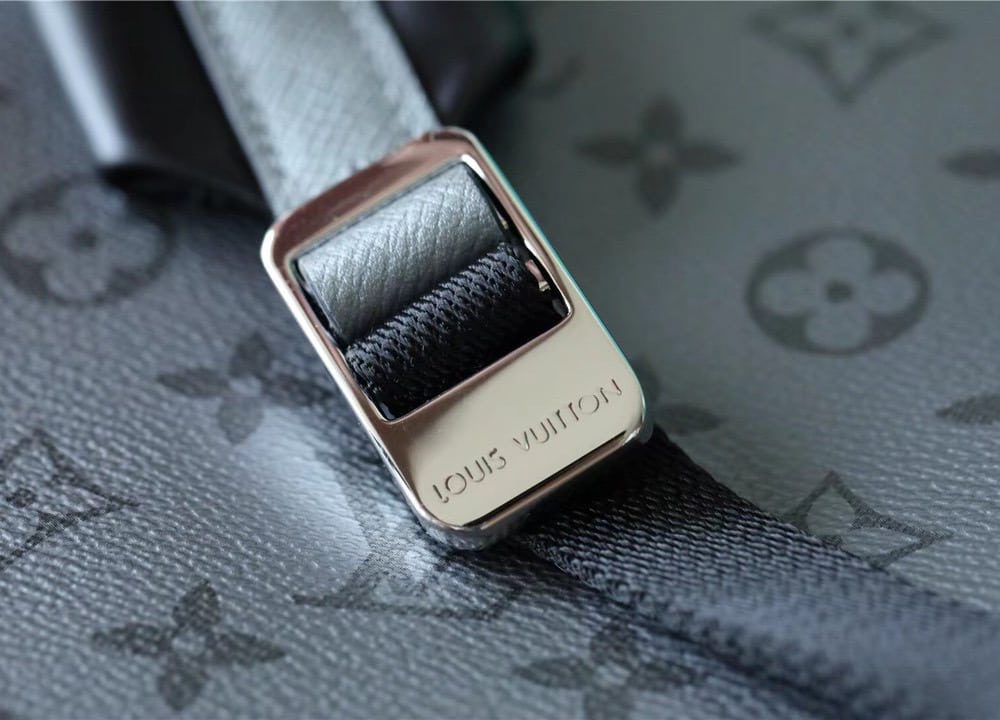 1:1 Replica Louis Vuitton LV Discovery PM Backpack Monogram/Taiga Gunmetal Gray Unique Bag For Men M30835 - 15.7in/40cm