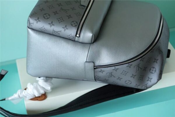 1:1 Replica Louis Vuitton LV Discovery PM Backpack Monogram/Taiga Gunmetal Gray Unique Bag For Men M30835 - 15.7in/40cm
