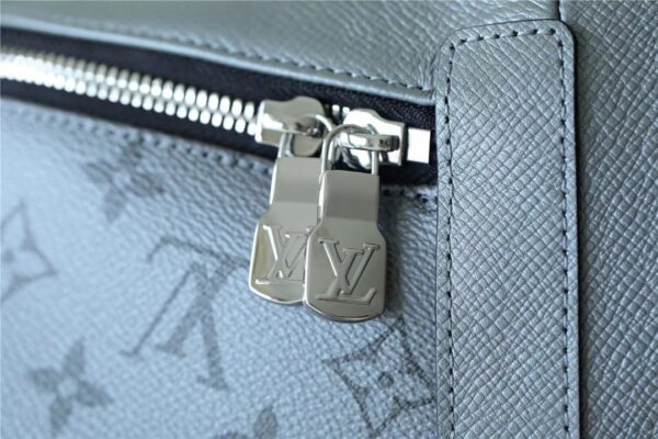 1:1 Replica Louis Vuitton LV Discovery PM Backpack Monogram/Taiga Gunmetal Gray Unique Bag For Men M30835 - 15.7in/40cm