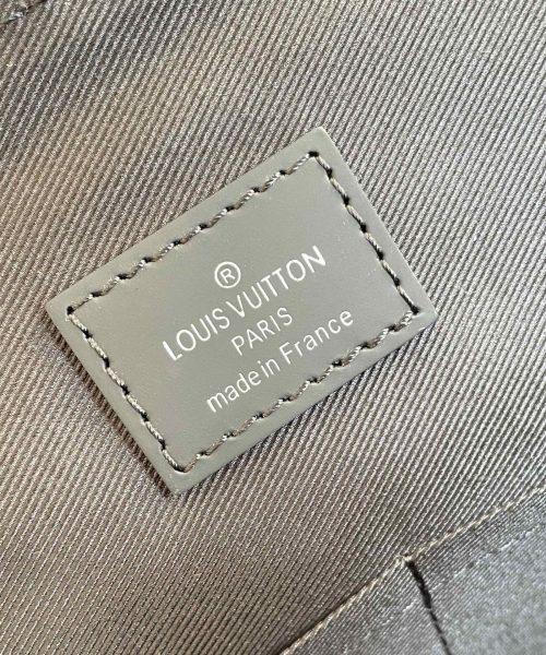 1:1 Replica Louis Vuitton LV District MM Monogram Eclipse Canvas Unique Bag For Men M44001 - 12.2in/31cm