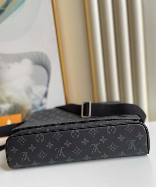 1:1 Replica Louis Vuitton LV District MM Monogram Eclipse Canvas Unique Bag For Men M44001 - 12.2in/31cm