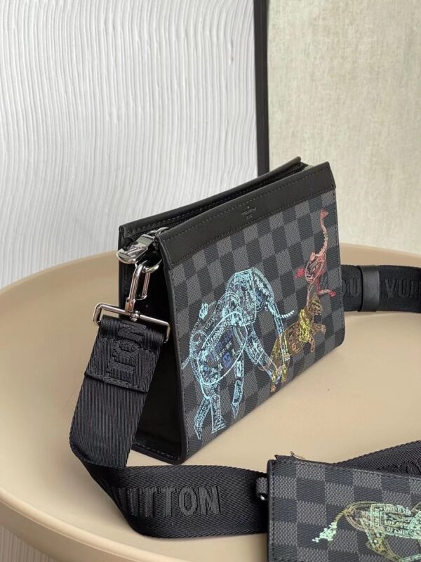 1:1 Replica Louis Vuitton LV Gaston Wearable Wallet Damier Graphite Unique Bag For Men N64608 - 8.7in/22cm