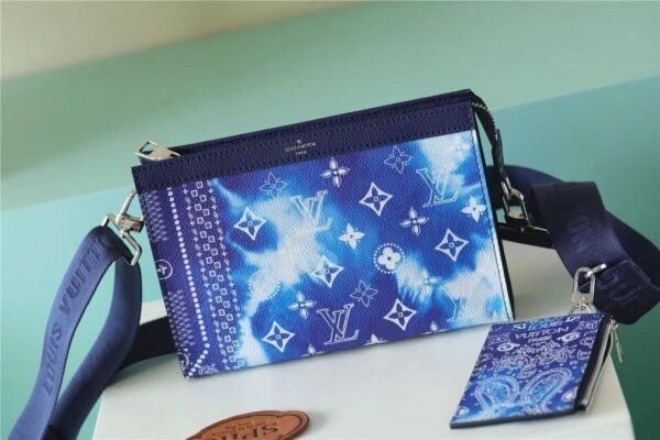 1:1 Replica Louis Vuitton LV Gaston Wearable Wallet Monogram Blue Unique Bag For Men M81431 - 8.7in/22cm