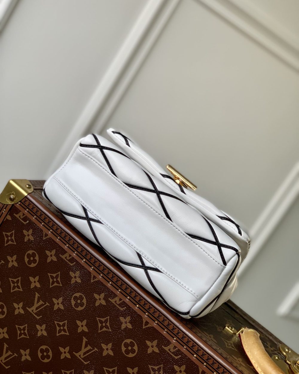 1:1 Replica Louis Vuitton LV GO-14 MM White/ Black Bag Luxury Bag For Women M22890- 9.1 Inches/ 23 Cm