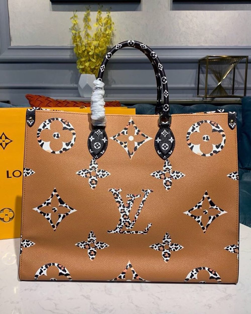 1:1 Replica Louis Vuitton LV Jungle Monogram Giant OnTheGo Tote Bag Luxury Bag For Women - 41cm