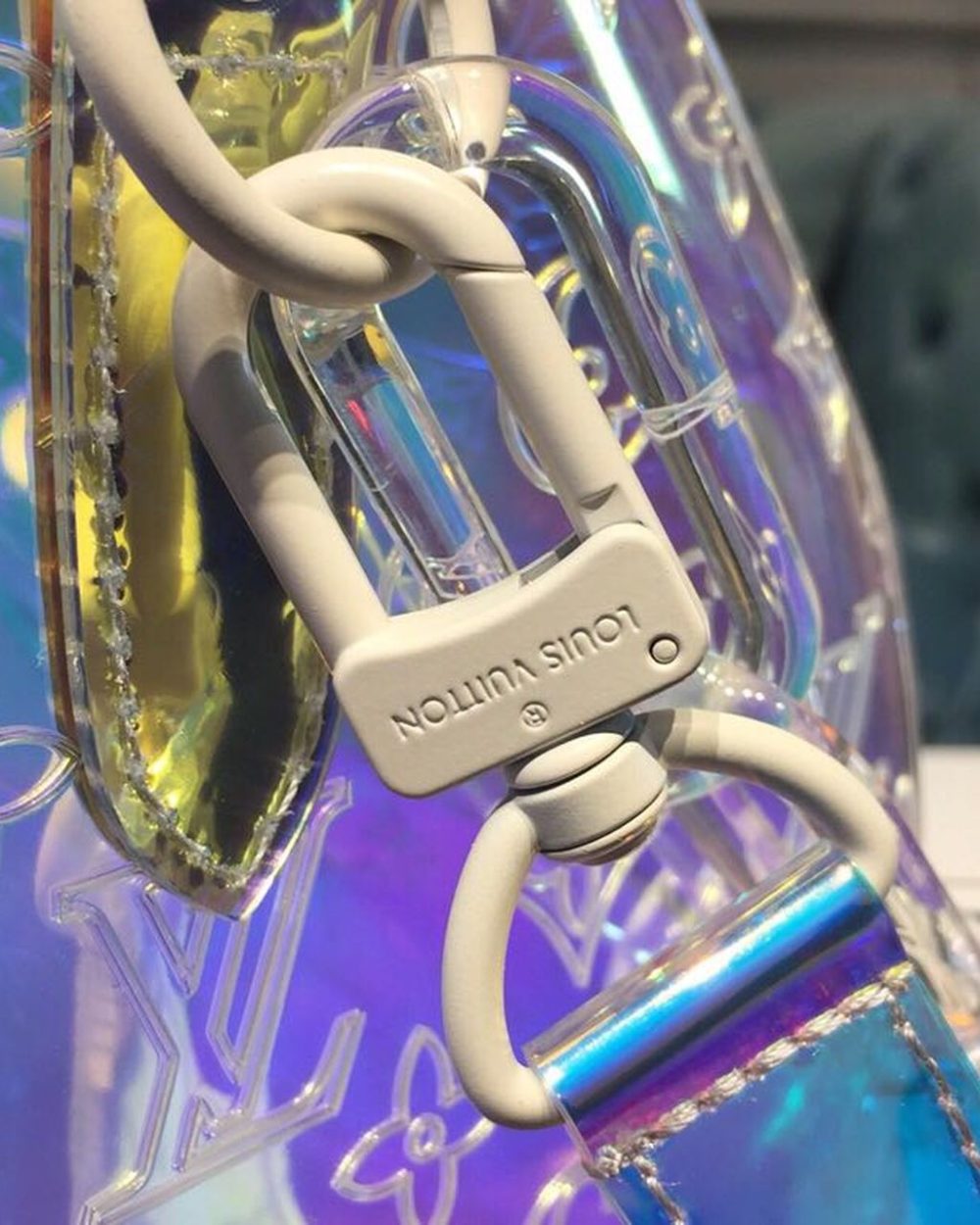 1:1 Replica Louis Vuitton LV Keepall Bandouliere 50 Monogram PVC Iridescent Prism By Virgil Abloh Unique Bag For Men M53271 - 19.7in/50cm