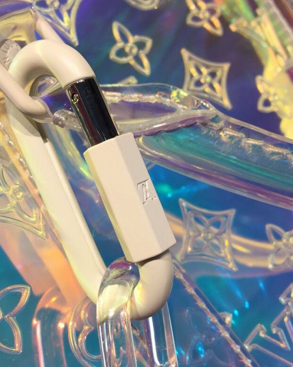 1:1 Replica Louis Vuitton LV Keepall Bandouliere 50 Monogram PVC Iridescent Prism By Virgil Abloh Unique Bag For Men M53271 - 19.7in/50cm